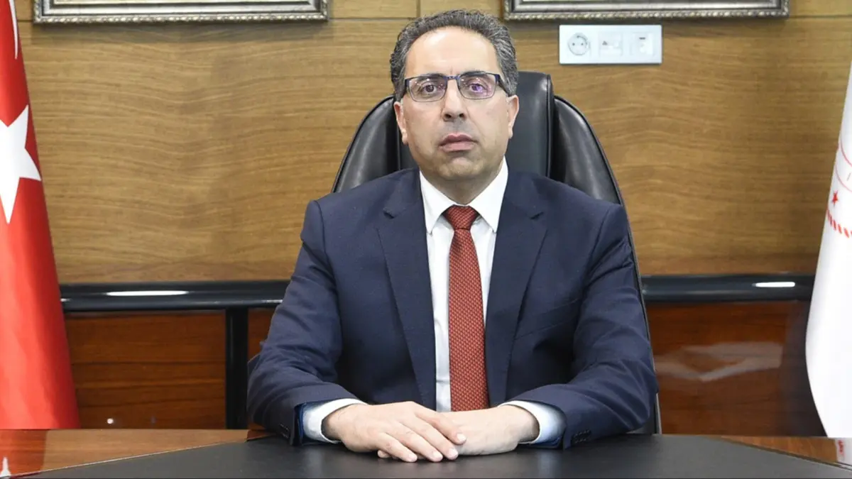 Mr. Ahmet Gümen